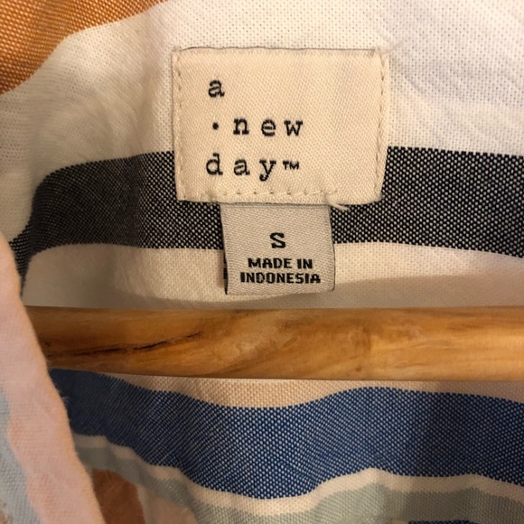 Striped dress - Picture 3 of 3